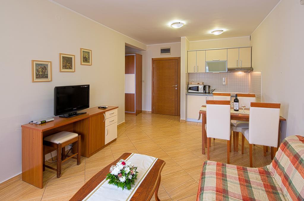 Petrovac Holiday Apartments Екстер'єр фото